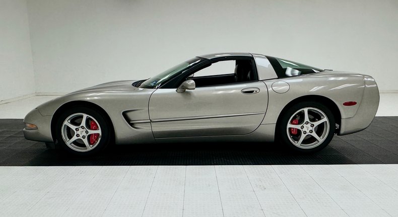 2000 Chevrolet Corvette 3