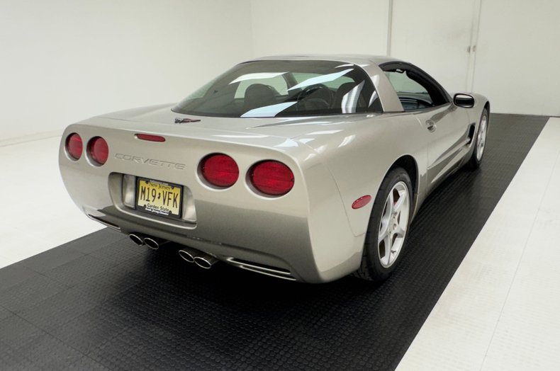 2000 Chevrolet Corvette 8