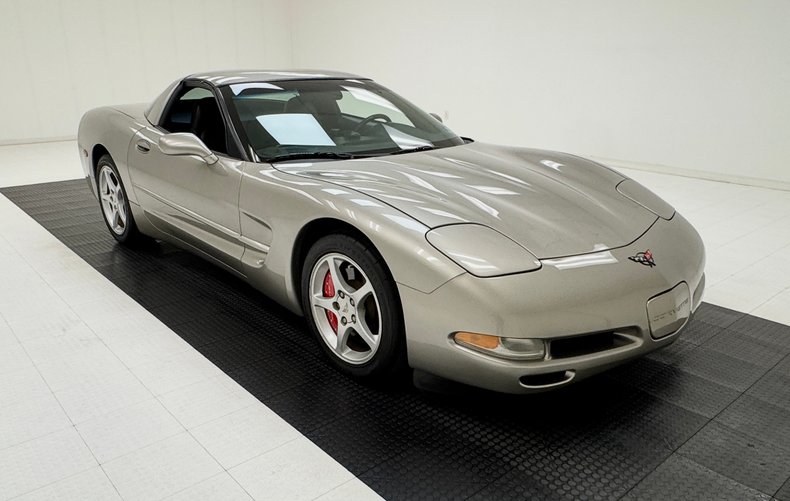 2000 Chevrolet Corvette 10