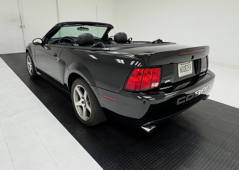 2004 Ford Mustang 6