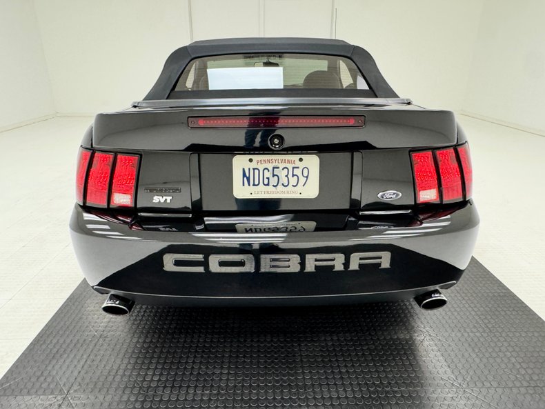 2004 Ford Mustang 7