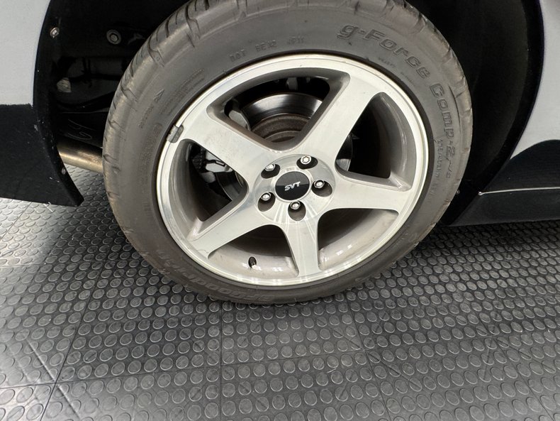 2004 Ford Mustang 27