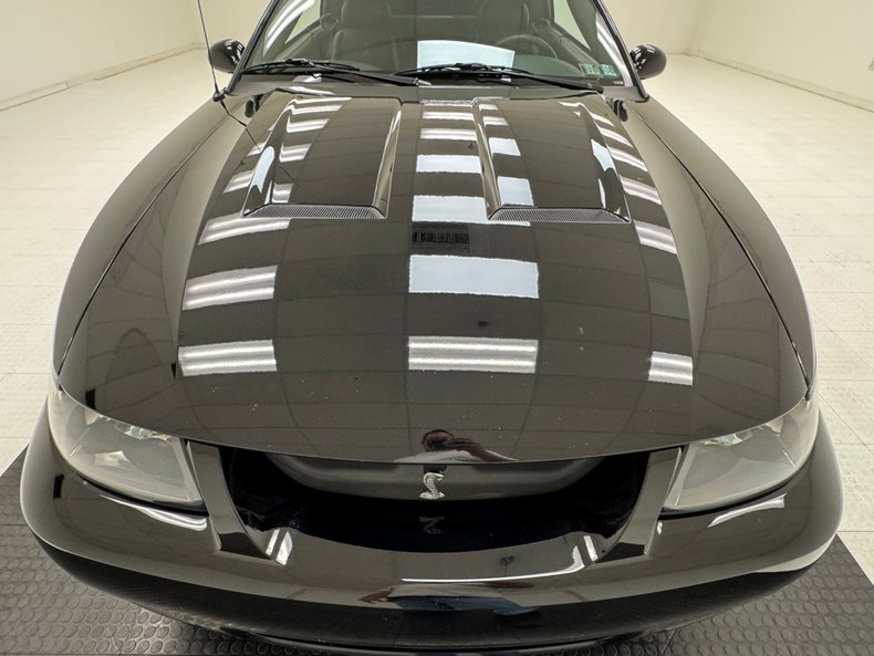 2004 Ford Mustang 30