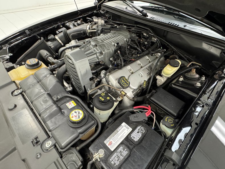 2004 Ford Mustang 76