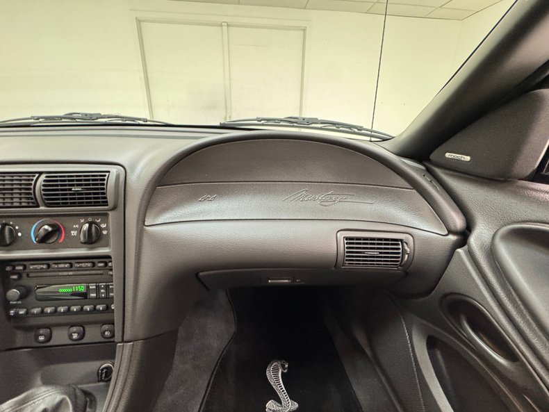 2004 Ford Mustang 96
