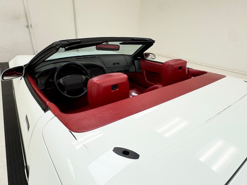1990 Chevrolet Corvette 23