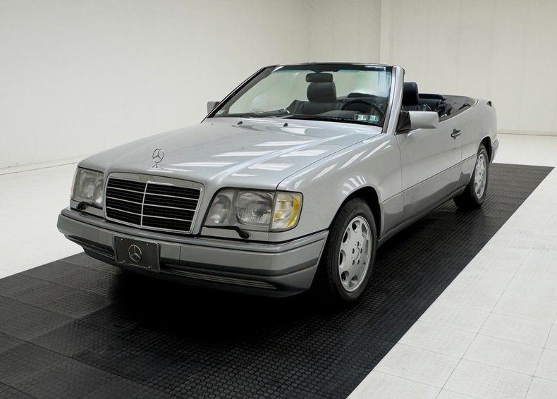 1994 Mercedes-Benz E320 2