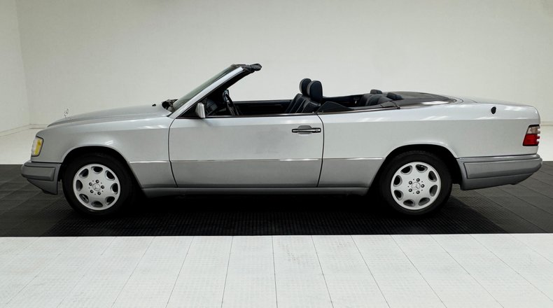 1994 Mercedes-Benz E320 4