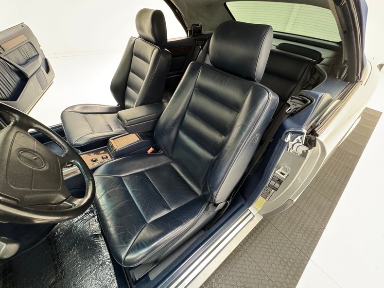 1994 Mercedes-Benz E320 61