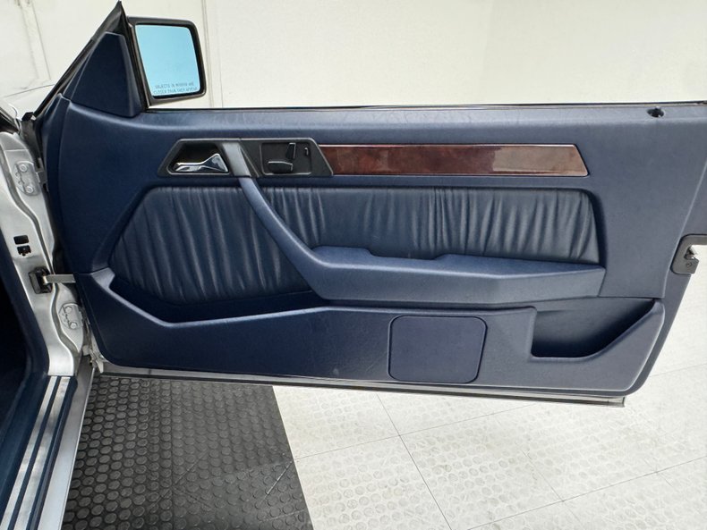 1994 Mercedes-Benz E320 60