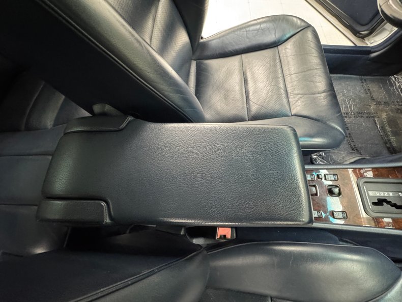 1994 Mercedes-Benz E320 73