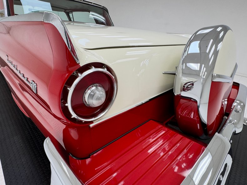1957 Ford Fairlane 500 28
