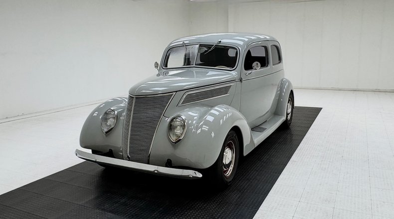 1937 Ford 85 Deluxe 1