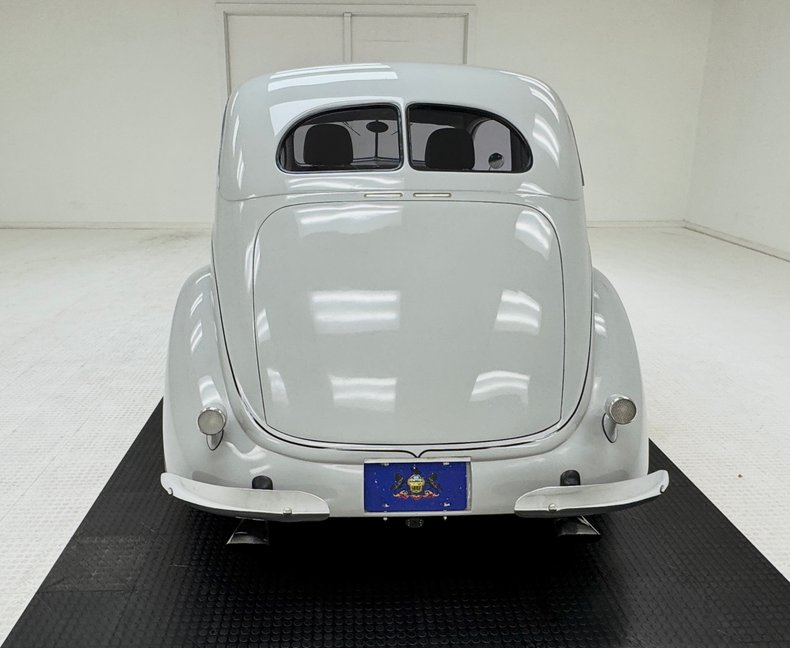 1937 Ford 85 Deluxe 4