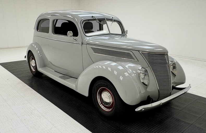 1937 Ford 85 Deluxe 7