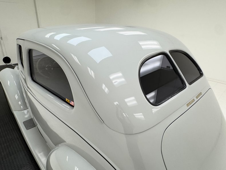1937 Ford 85 Deluxe 16
