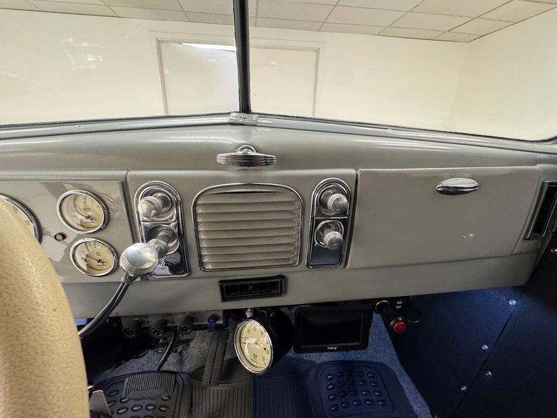 1937 Ford 85 Deluxe 68