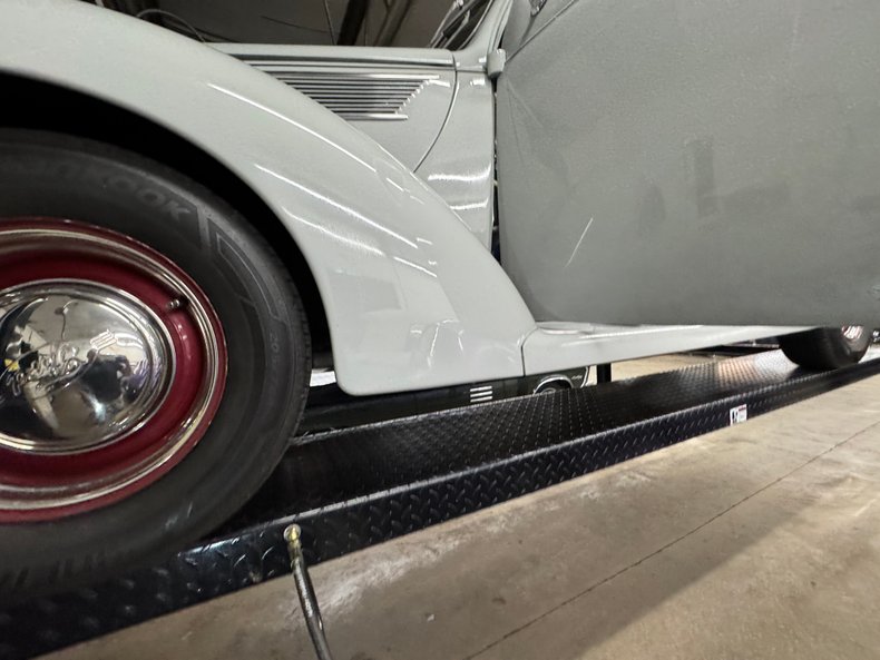 1937 Ford 85 Deluxe 23
