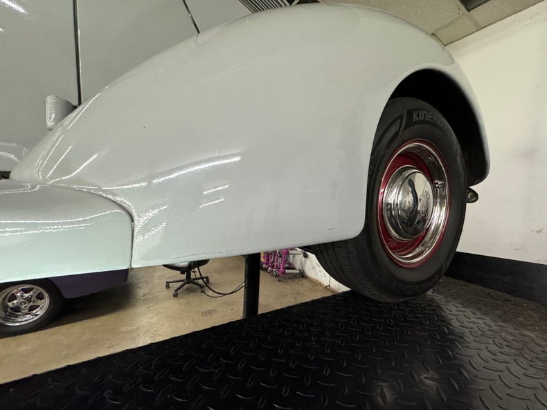 1937 Ford 85 Deluxe 44