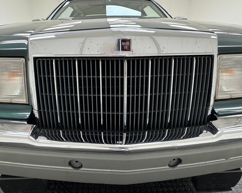 1992 Lincoln Mark VII 9