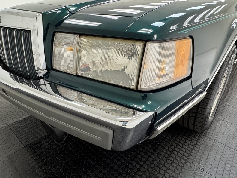 1992 Lincoln Mark VII 10