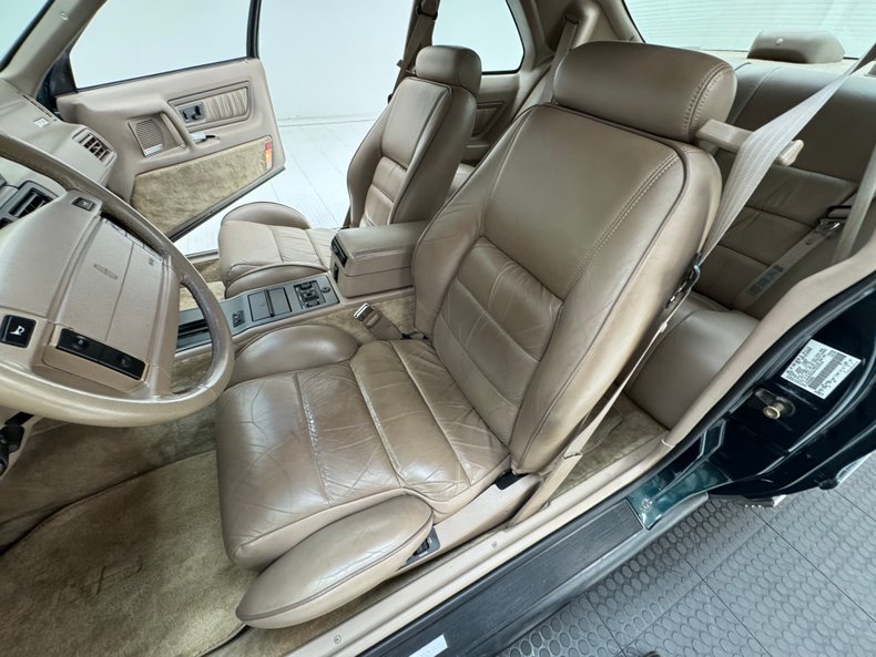 1992 Lincoln Mark VII 60