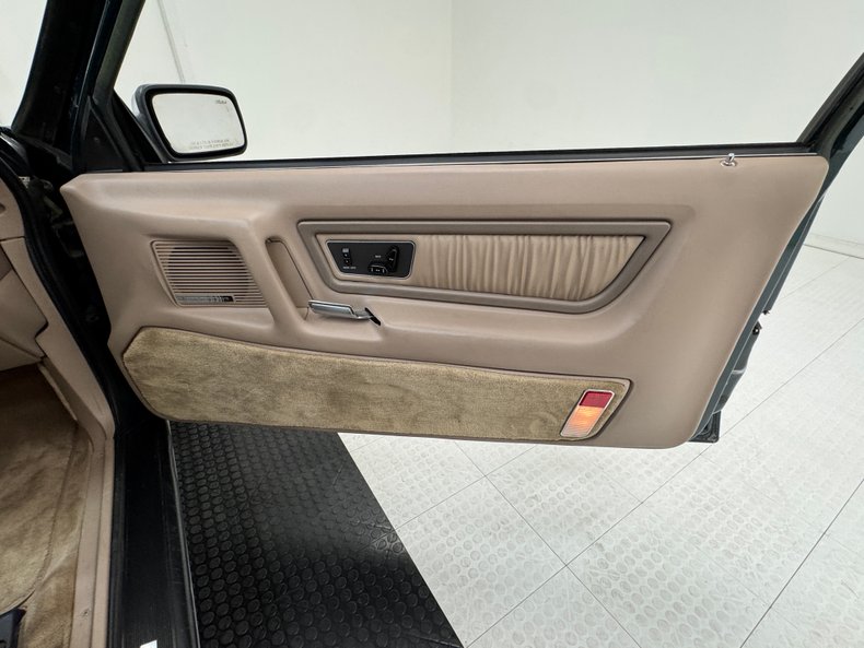 1992 Lincoln Mark VII 59