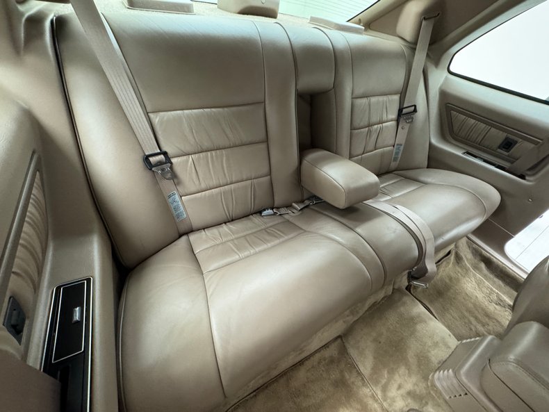 1992 Lincoln Mark VII 65