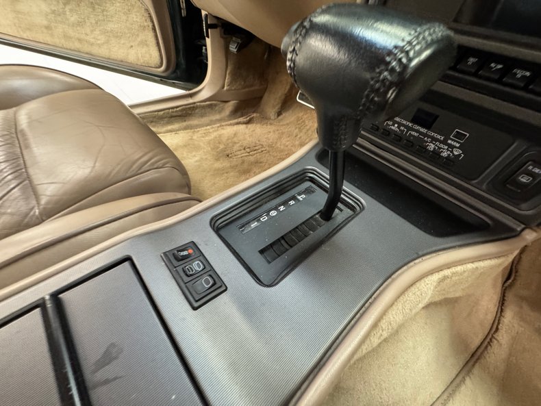 1992 Lincoln Mark VII 71