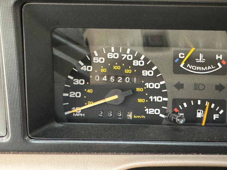1992 Lincoln Mark VII 68