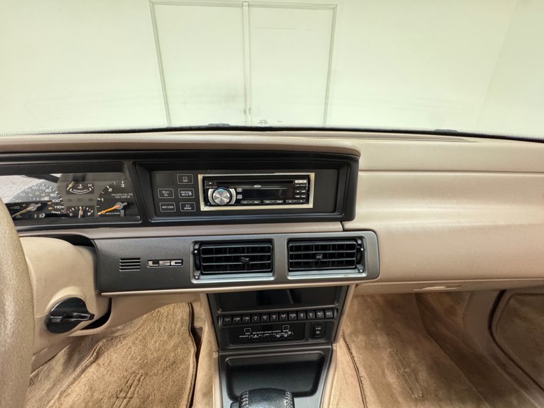 1992 Lincoln Mark VII 69