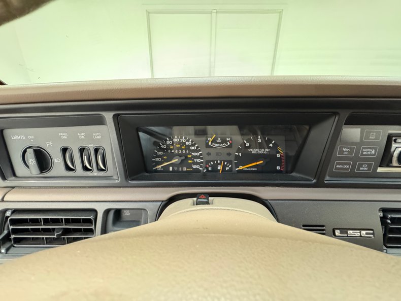 1992 Lincoln Mark VII 67
