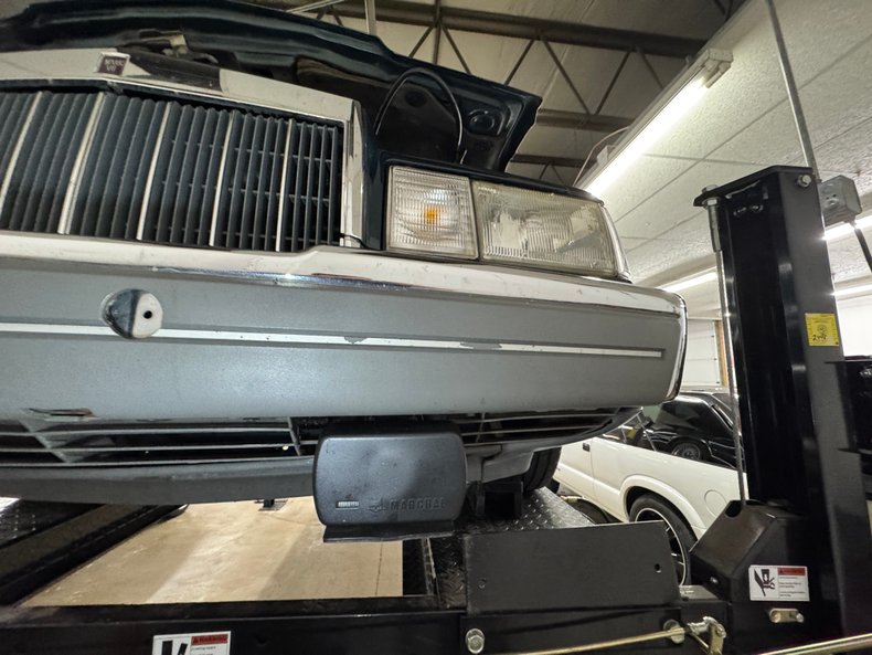 1992 Lincoln Mark VII 47