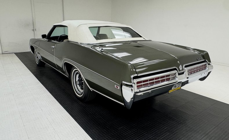 1969 Buick Wildcat Custom 5