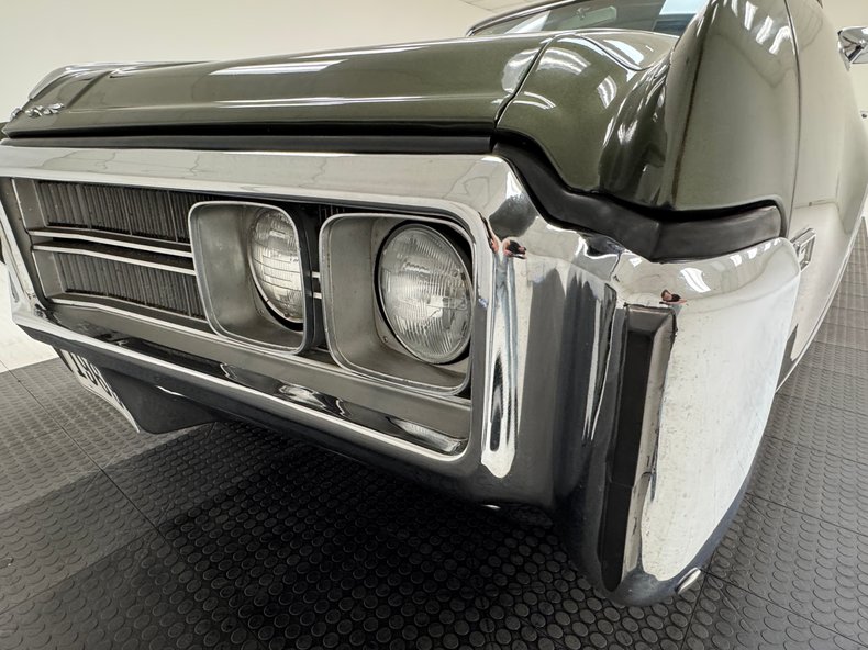 1969 Buick Wildcat Custom 13