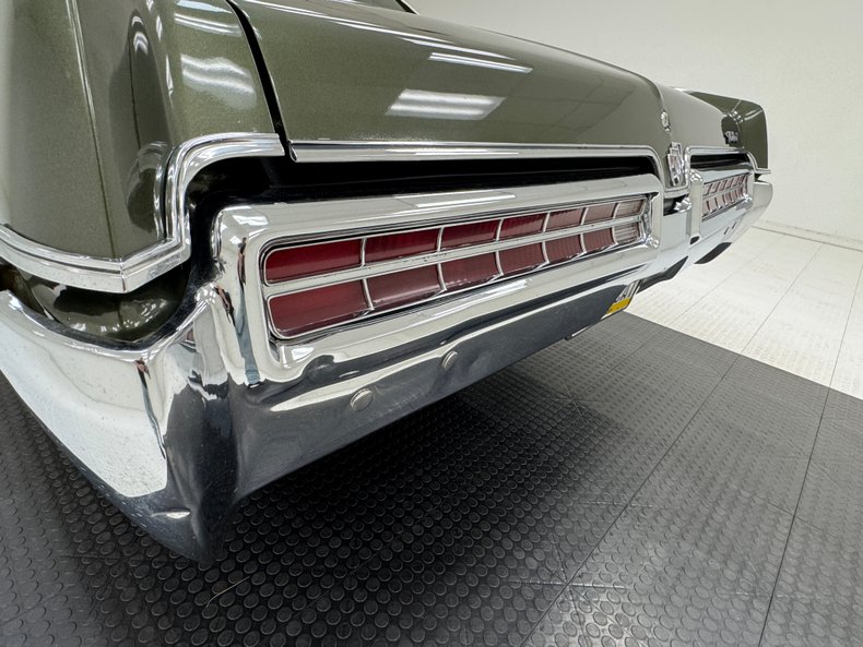 1969 Buick Wildcat Custom 23