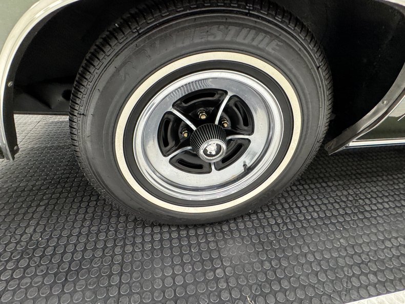 1969 Buick Wildcat Custom 24