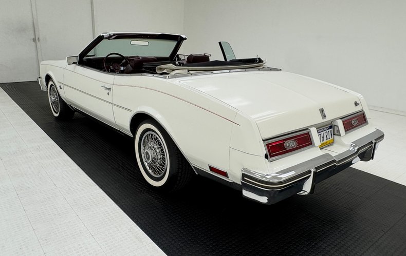 1983 Buick Riviera 6