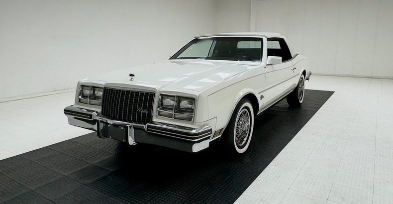 1983 Buick Riviera 1
