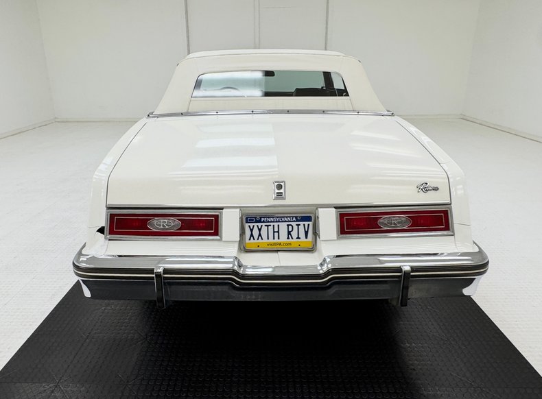 1983 Buick Riviera 7