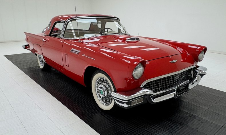 1957 Ford Thunderbird 10