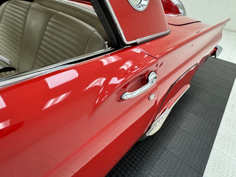 1957 Ford Thunderbird 22