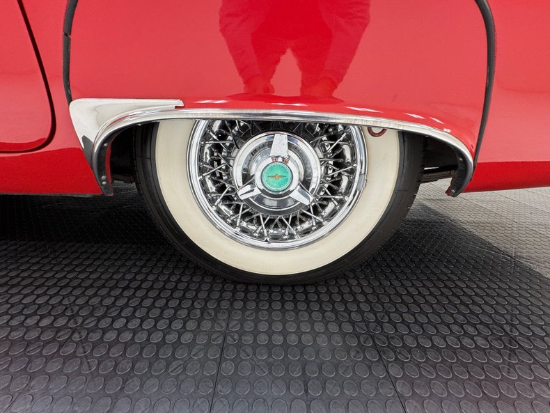 1957 Ford Thunderbird 26