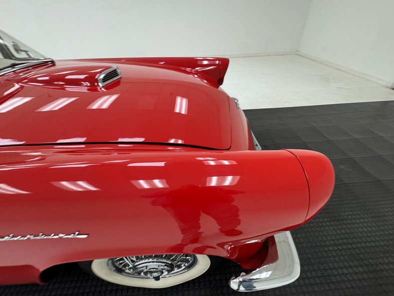 1957 Ford Thunderbird 31