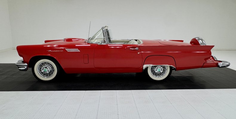 1957 Ford Thunderbird 4