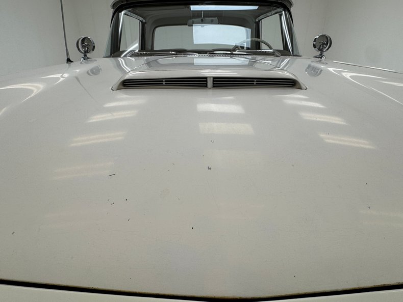 1960 Ford Thunderbird 10