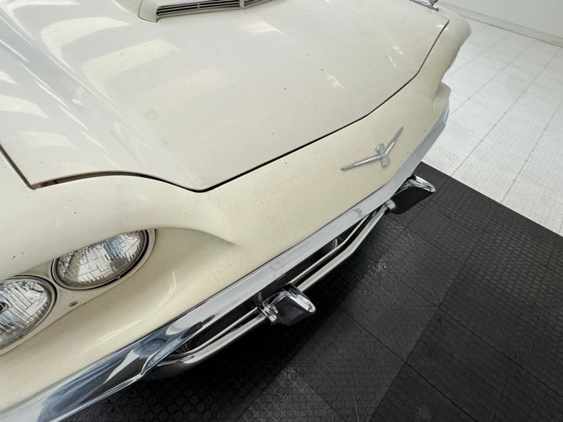 1960 Ford Thunderbird 26