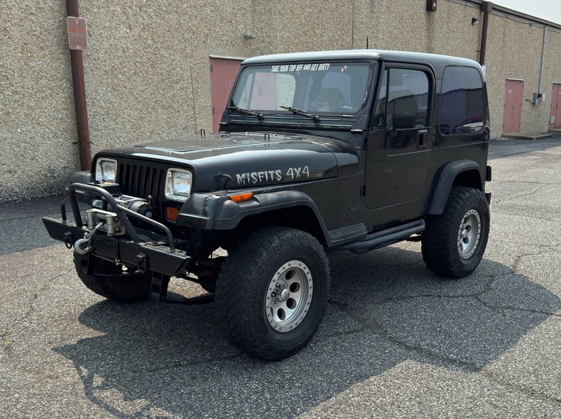 1992 Jeep Wrangler | https://www.classicautomall.com/