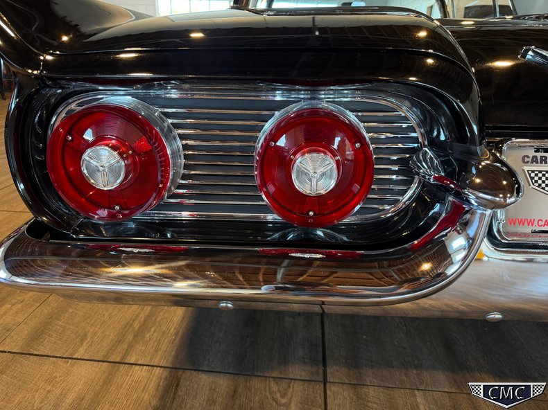 1959 Ford Thunderbird 43