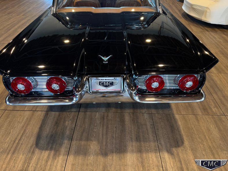 1959 Ford Thunderbird 41